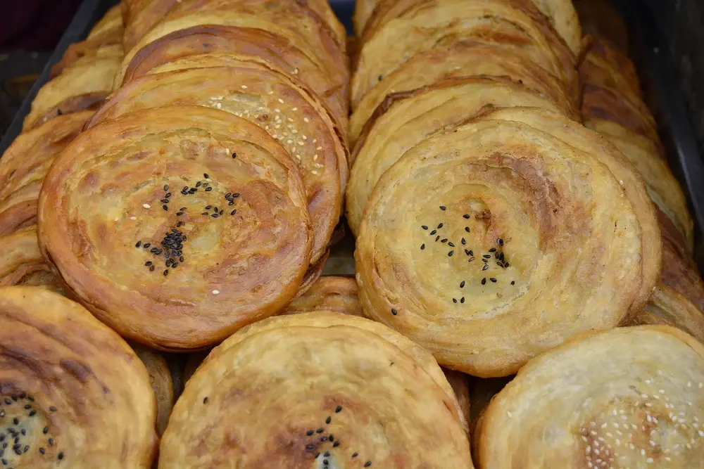 banh-nhan-thit-nuong-trung-khanh