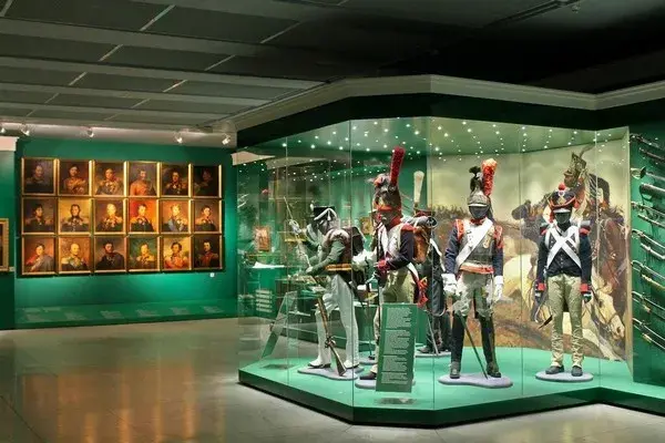 Bao-tang-Toan-Canh-Tran-Chien-Borodino-nga