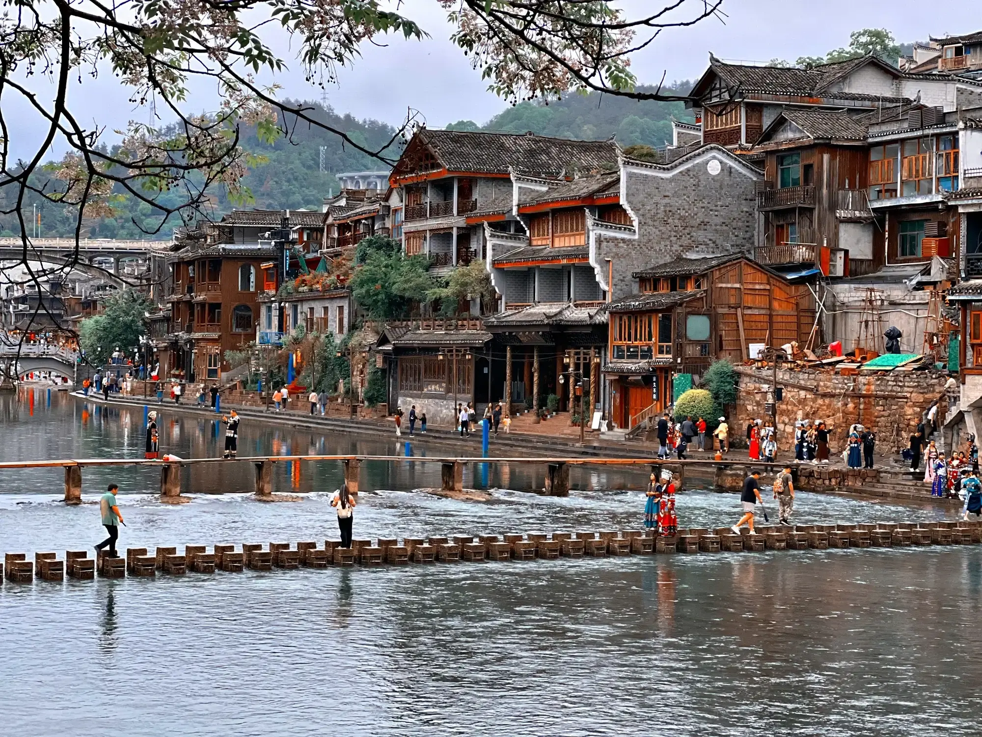 TRƯƠNG GIA GIỚI – VIÊN GIA GIỚI - THIÊN TỬ SƠN - PHƯỢNG HOÀNG CỔ TRẤN 5 NGÀY 4 ĐÊM