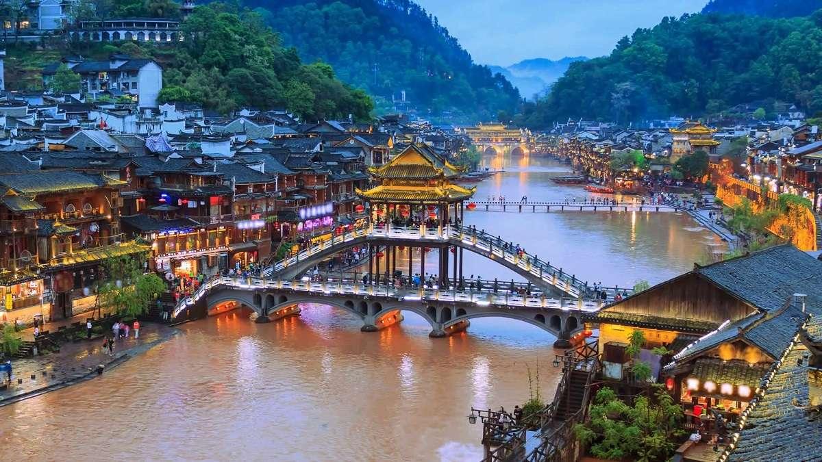 TRƯƠNG GIA GIỚI – VIÊN GIA GIỚI  THIÊN TỬ SƠN - PHƯỢNG HOÀNG CỔ TRẤN 6 NGÀY 5 ĐÊM