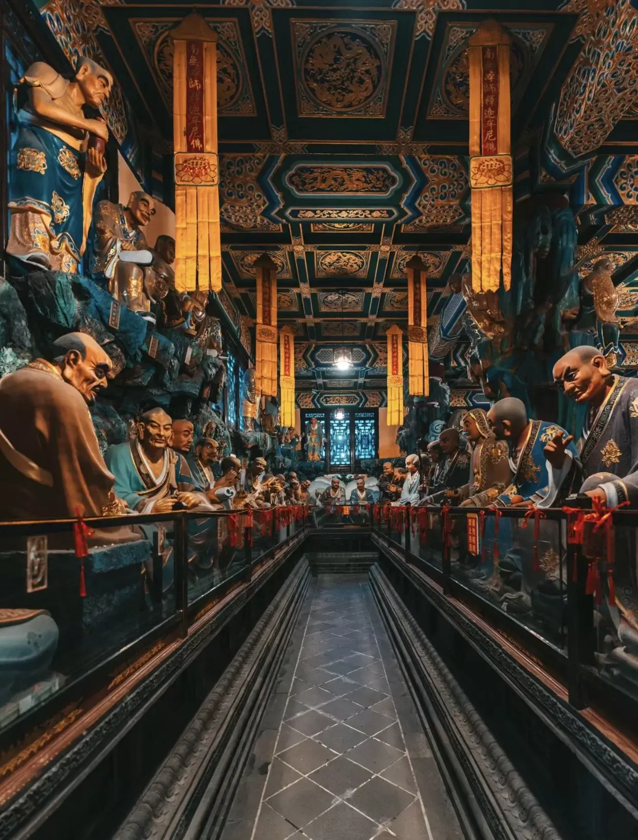 chua-La-Han-Trung-Khanh-3