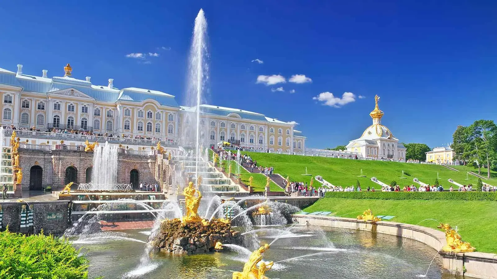 cung-dien-mua-he-peterhof-du-lich-nga