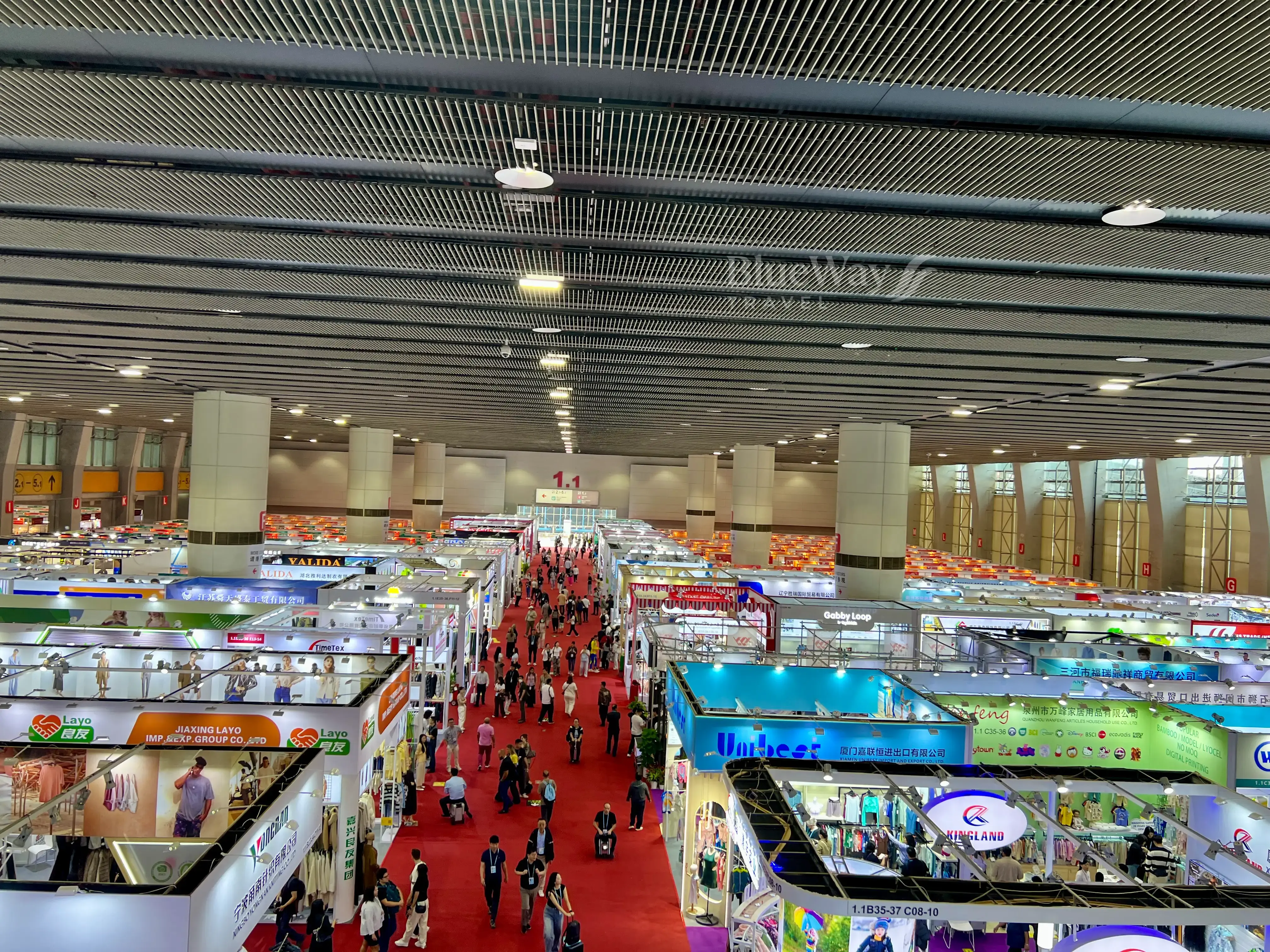hoi-cho-canton-fair-ben-trong-5