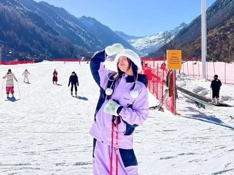HÀ NỘI - THÀNH ĐÔ - CỬU TRẠI CÂU - TRẢI NGHIỆM TRƯỢT TUYẾT GIA CÔ SƠN - CÔNG VIÊN GẤU TRÚC 6 NGÀY 5 ĐÊM