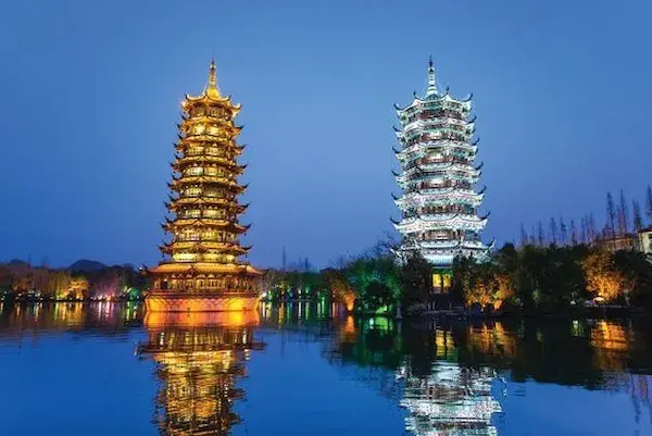 nhat-nguyet-song-thap-1