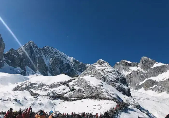 nui-tuyet-ngoc-long-3