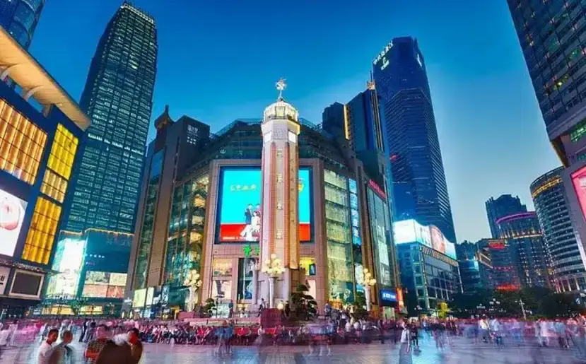 pho-tuong-niem-bia-giai-phong-4