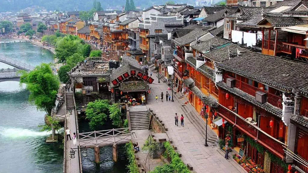 PHƯỢNG HOÀNG CỔ TRẤN – TRƯƠNG GIA GIỚI – ÂN THI 6 NGÀY 5 ĐÊM - PN