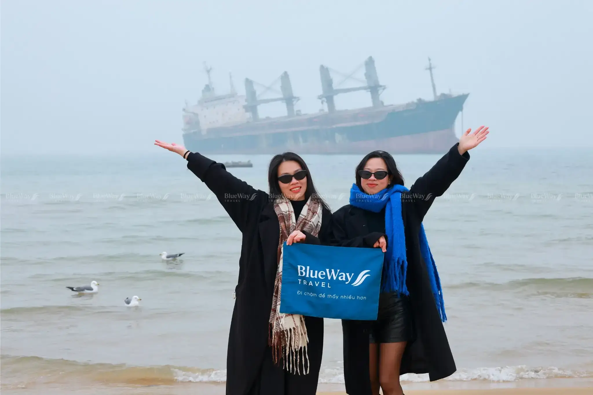 Tàu Blueways Uy Hải – Khi Một Tai Nạn Trở Thành Điểm Check-in Hot Nhất