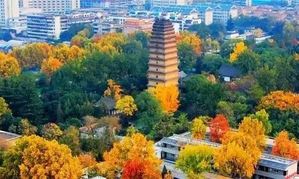 Thap-tieu-nhan-tay-an