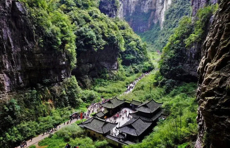 thien-long-kieu-vu-long-trung-khanh-2