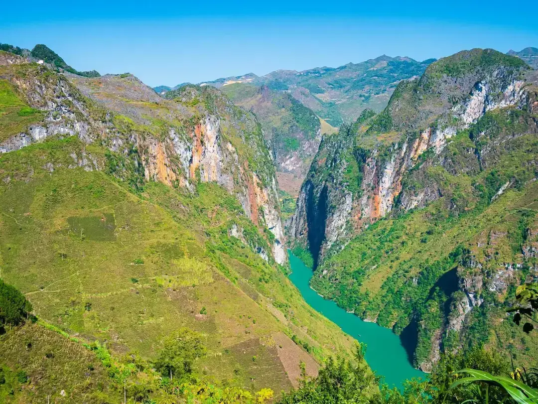 TOUR HÀ GIANG - SÔNG NHO QUẾ HÙNG VĨ 3 NGÀY 2 ĐÊM TỪ HÀ NỘI