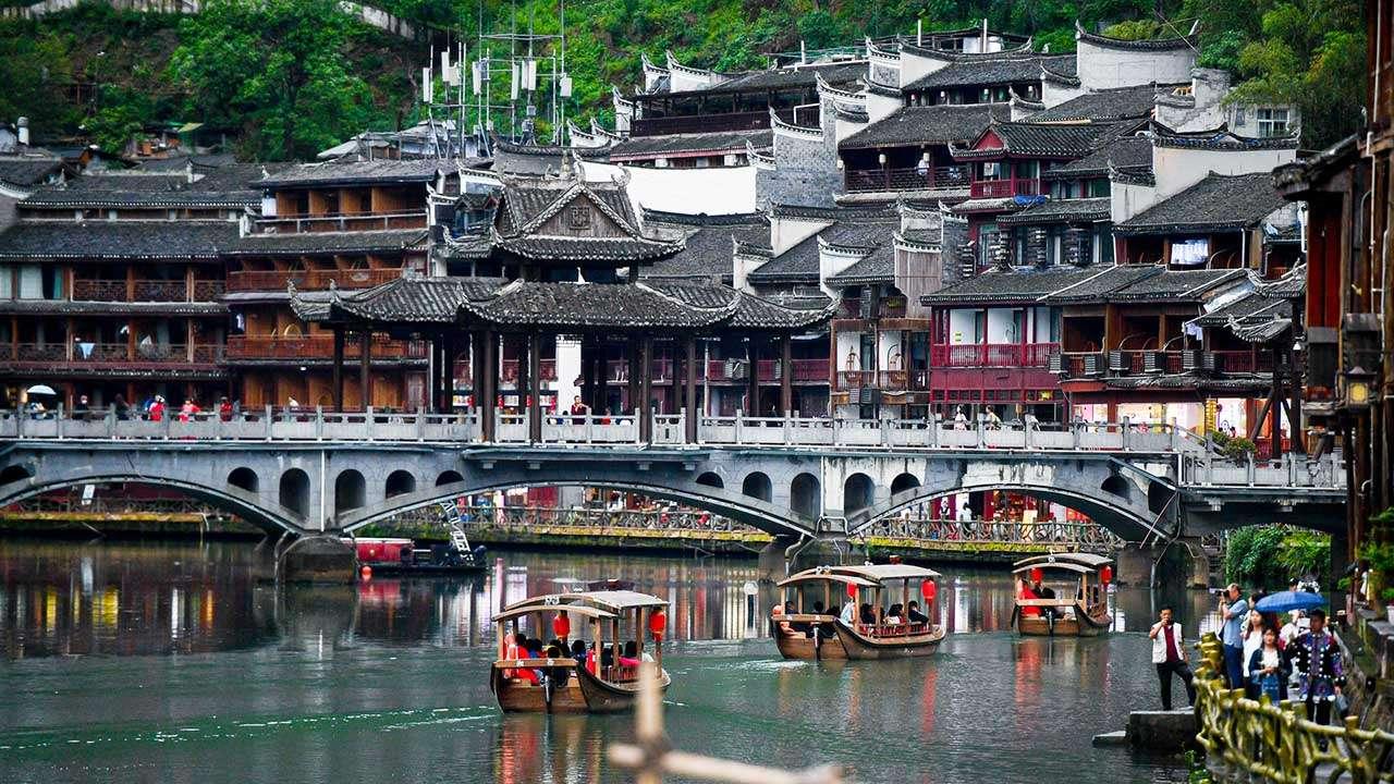 TRƯƠNG GIA GIỚI – VIÊN GIA GIỚI  THIÊN TỬ SƠN - PHƯỢNG HOÀNG CỔ TRẤN 6 NGÀY 5 ĐÊM