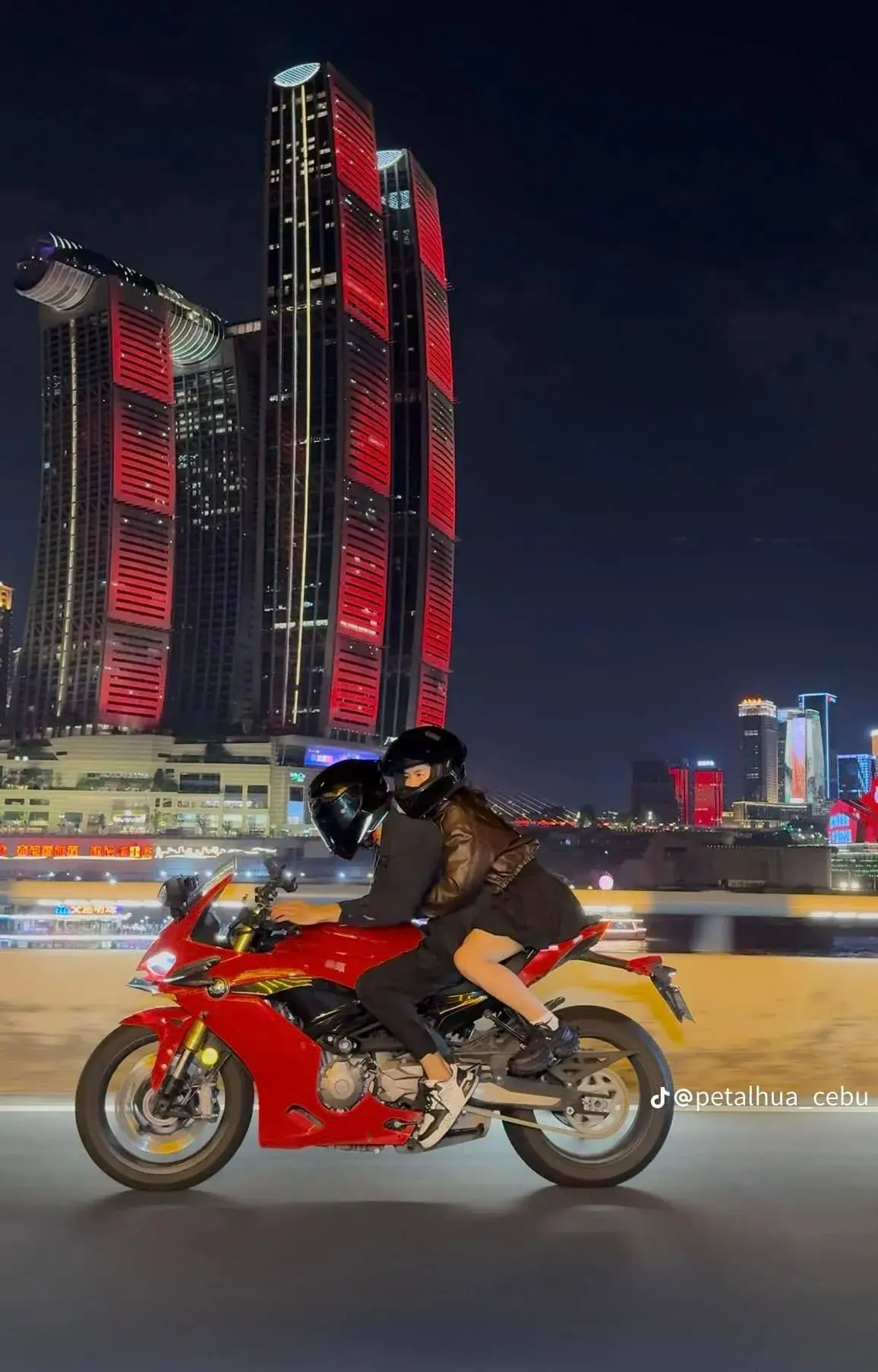 trend-cuoi-motor-trung-khanh-blueway-travel