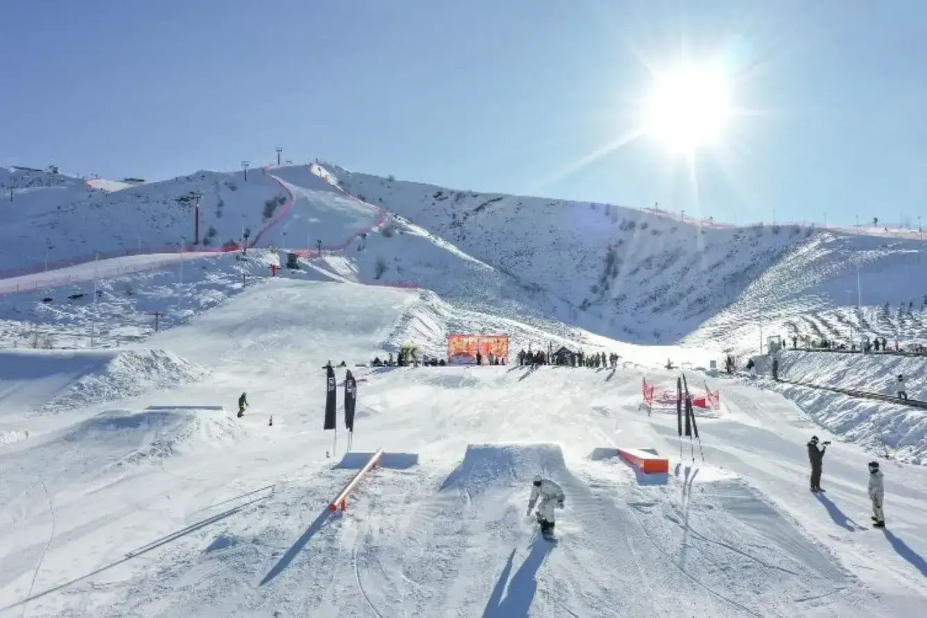 THÀNH ĐÔ - CỬU TRẠI CÂU - TRƯỢT TUYẾT GIA CÔ SƠN 6 NGÀY 5 ĐÊM EU