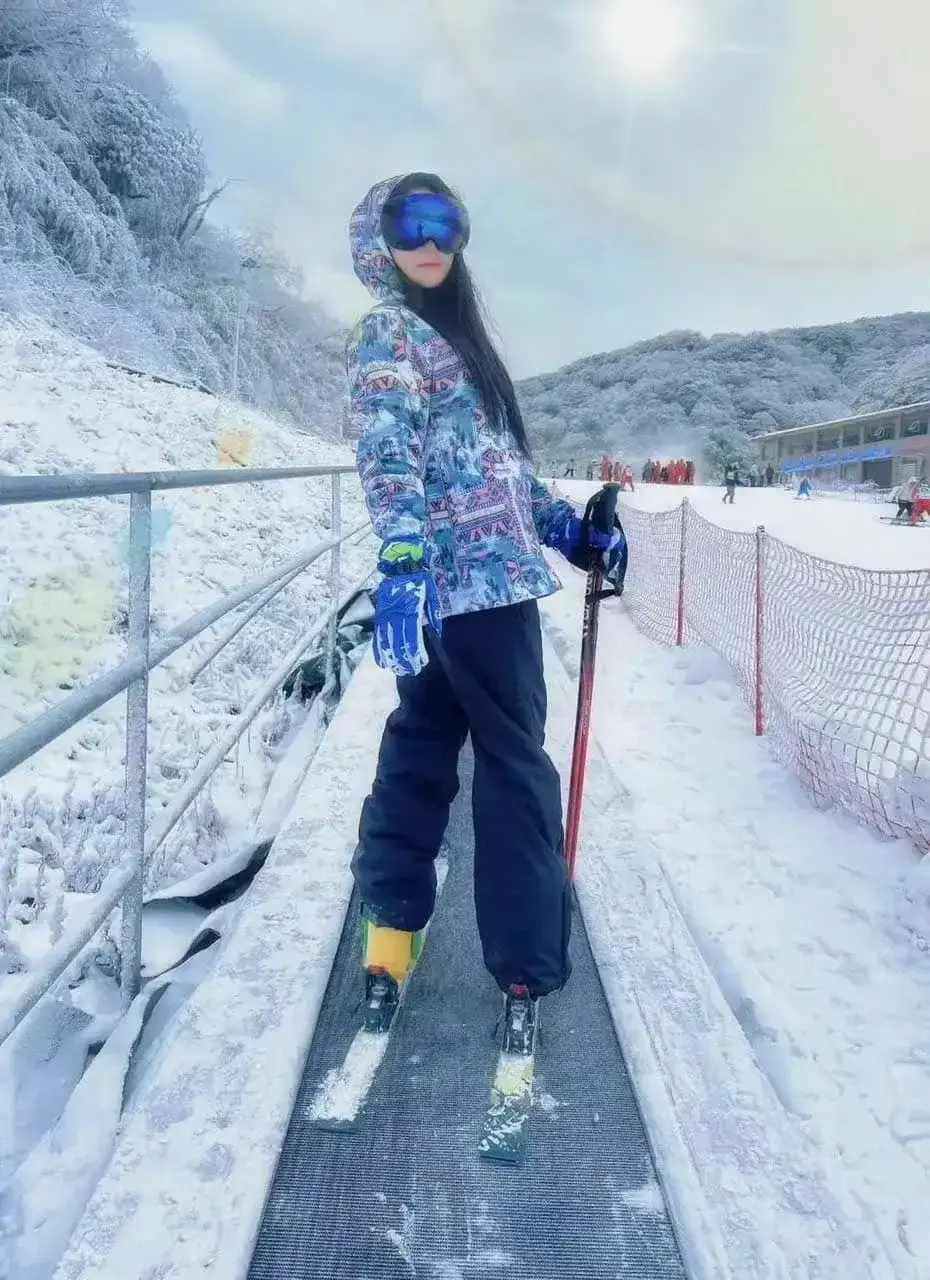 TRÙNG KHÁNH - TRƯỢT TUYẾT KIM PHẬT SƠN 5 NGÀY 4 ĐÊM